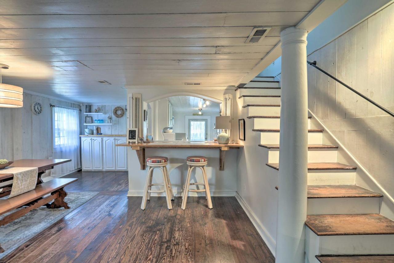 Coastal, Walkable Home In Historic Southport! Bagian luar foto