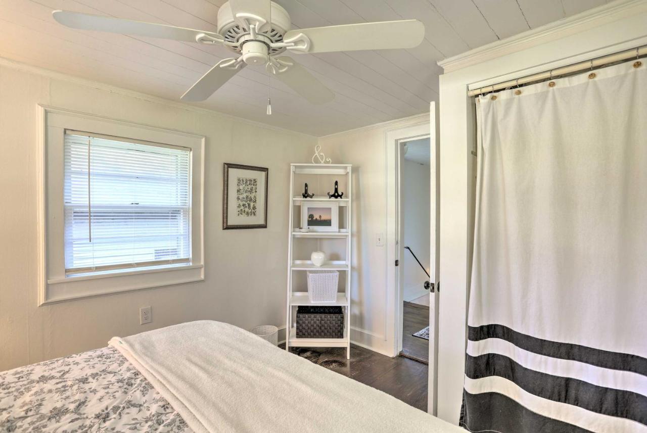 Coastal, Walkable Home In Historic Southport! Bagian luar foto